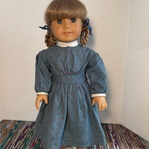 American Girl Doll Kirsten Larsen Pleasant Company Tan body w/ Meet Dress